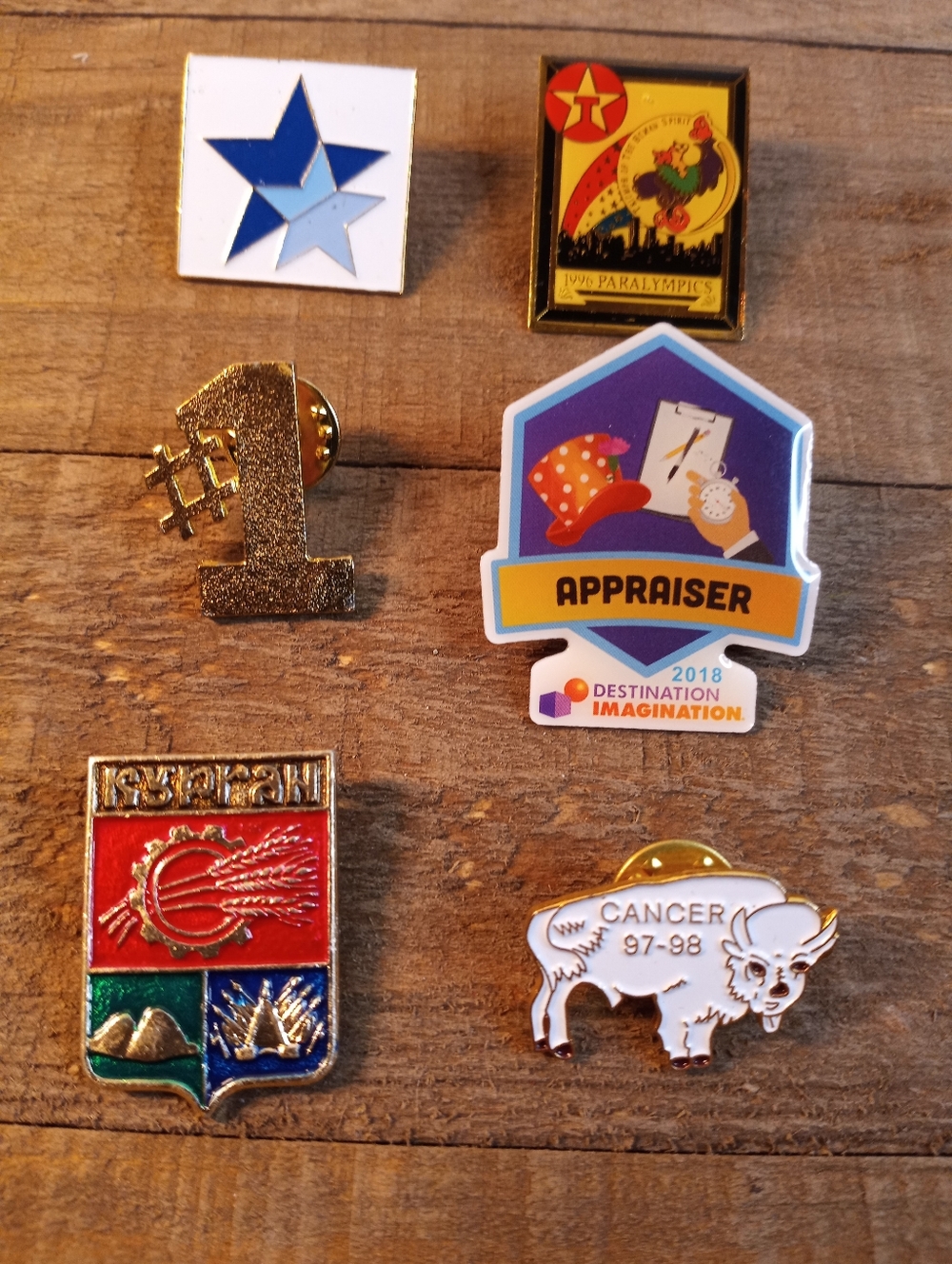Lot of 6 mixed pins